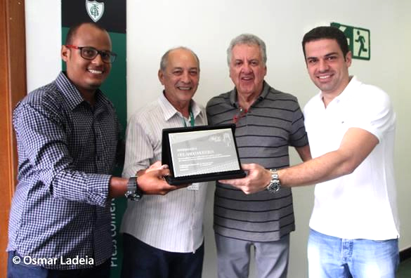 AMCE homenageia cronistas esportivos antes de partidas do Campeonato Mineiro