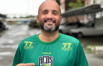 ACDS lança camisa alusiva aos 77 anos e Copa do Mundo
