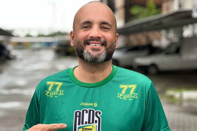 ACDS lança camisa alusiva aos 77 anos e Copa do Mundo