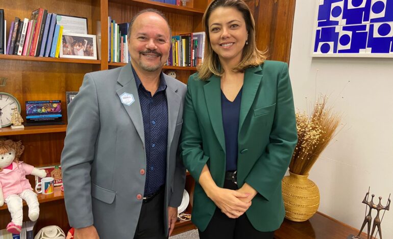 ABRACE É RECEBIDA PELA SENADORA LEILA BARROS