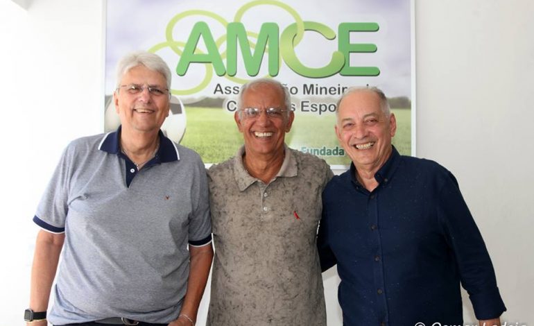 Luiz Carlos Gomes é reeleito presidente da AMCE